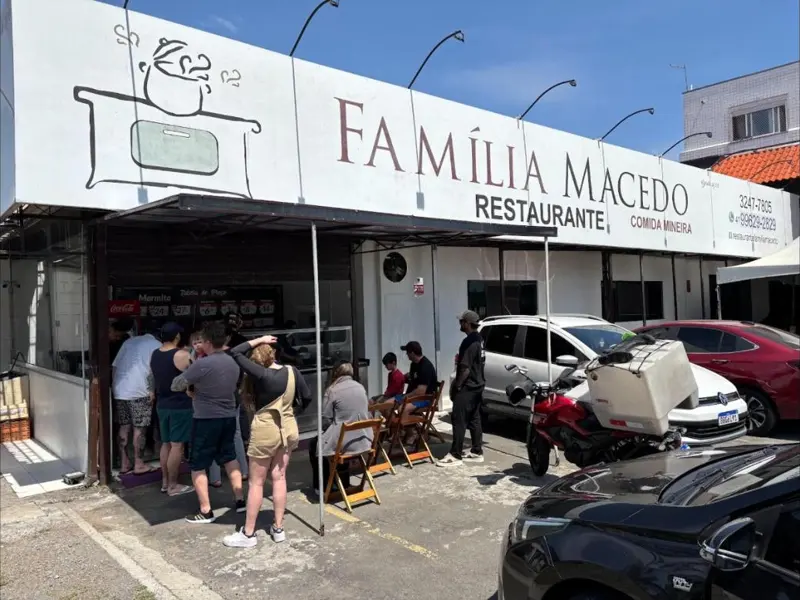 Fachada do Restaurante Família Macedo no Capão Raso
